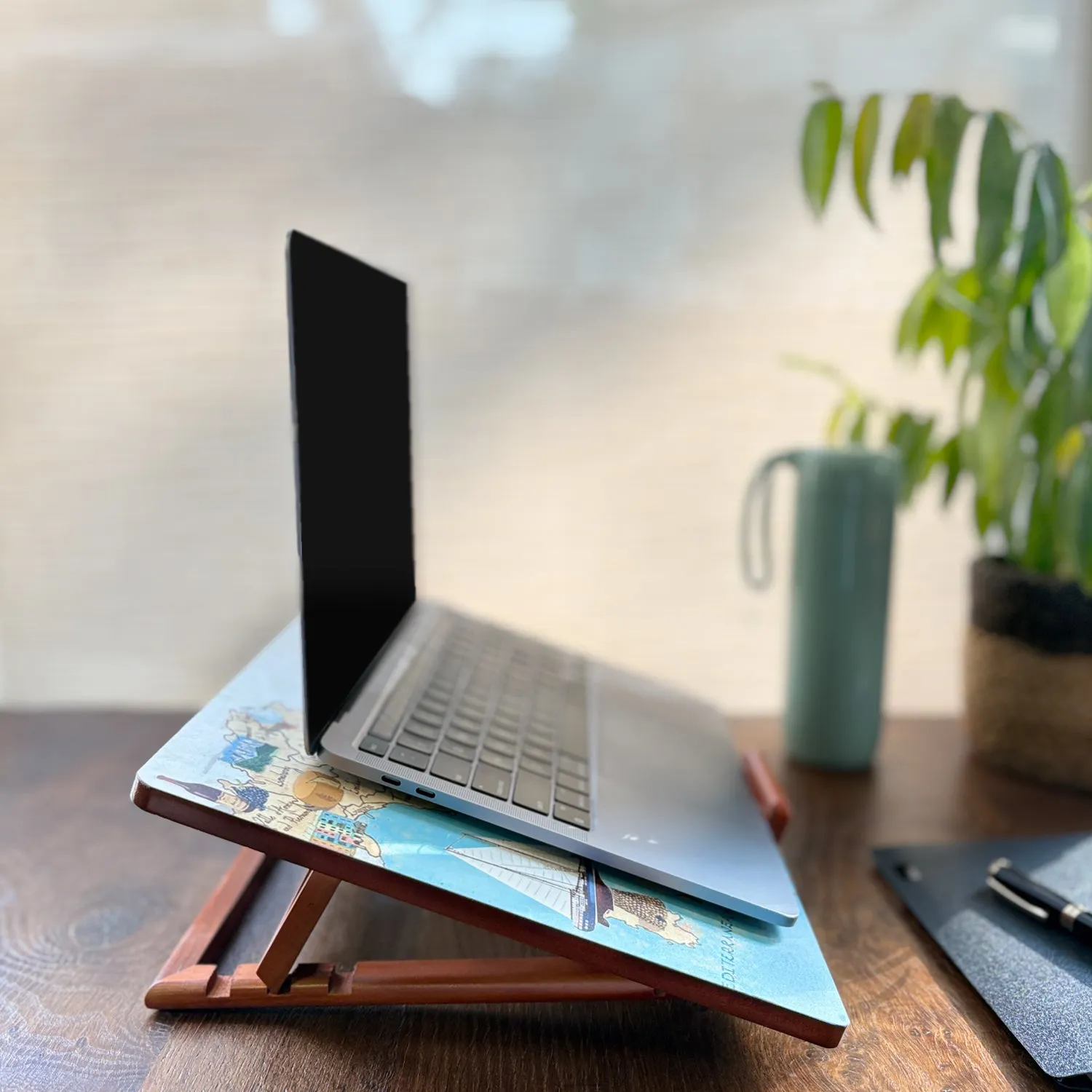 Light House Laptop Stand